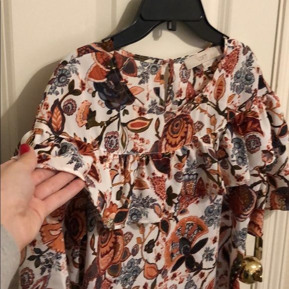 Ann Taylor LOFT Ruffle Top - Picture 2 of 4